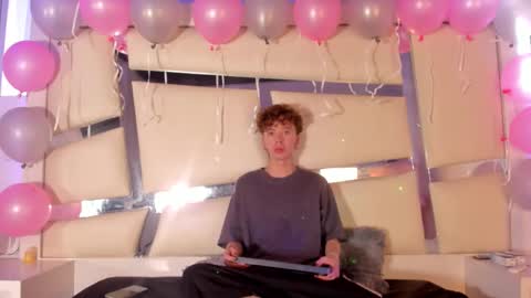 Snapshot of genesis_ask chatting on 1, 11, 2025 Genesis online show from 1, 11, 2025