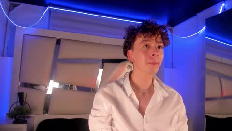 Snapshot of genesis_ask chatting on 27, 11, 2025 Genesis online show from 27, 11, 2025