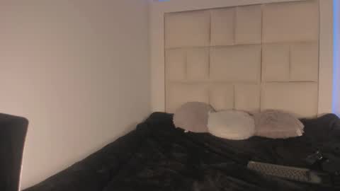 Snapshot of genesis_ask chatting on 19, 12, 2025 Genesis online show from 19, 12, 2025