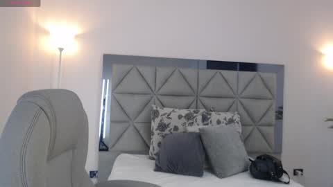 Snapshot of genesis_moretz chatting on 16, 4, 2026 GENESIS online show from 16, 4, 2026