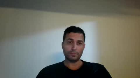 Snapshot of genteldevil chatting on 4, 10, 2025 genteldevil online show from 4, 10, 2025