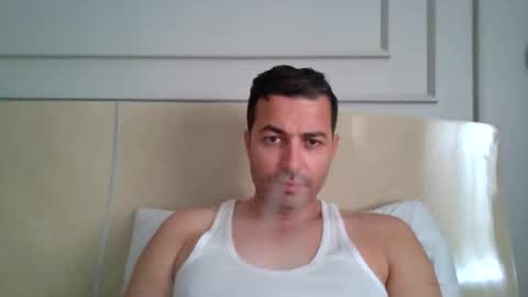 Snapshot of genteldevil chatting on 16, 10, 2025 genteldevil online show from 16, 10, 2025