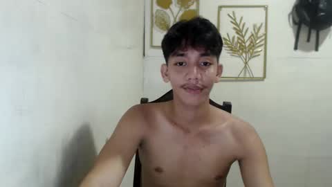 Snapshot of gentlemanlustx chatting on 3, 10, 2025 Rayl online show from 3, 10, 2025