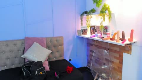 Georgina Coule online show from 21, 12, 2024