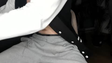 Snapshot of germanmike1997 chatting on 25, 12, 2024 germanmike1997 online show from 25, 12, 2024