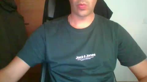 Snapshot of geronimo_2 chatting on 21, 11, 2025 geronimo_2 online show from 21, 11, 2025