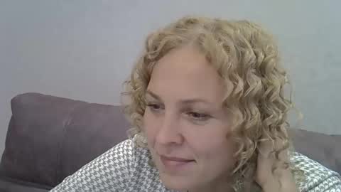 gessy_vellian8 online show from 21, 10, 2025
