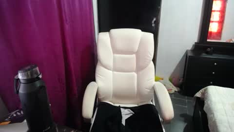 Snapshot of ggemas chatting on 21, 11, 2025 ggemas online show from 21, 11, 2025