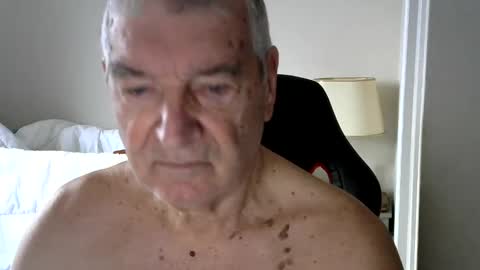 Snapshot of gh1952ma chatting on 4, 1, 2025 Gisse online show from 4, 1, 2025