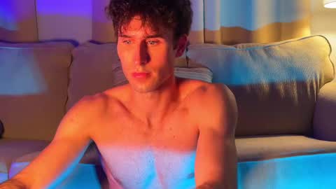 big boy ghost face online show from 8, 10, 2025