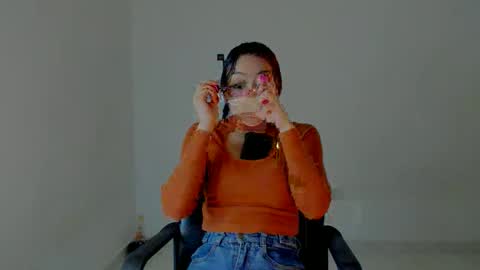 GIA WHITE Independet  online show from 18, 3, 2026