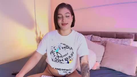 Gia online show from 5, 3, 2025