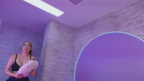 Gia online show from 12, 2, 2026