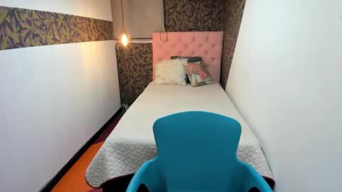 G I A  FOX online show from 7, 2, 2025