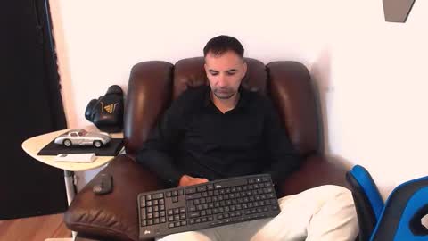 Snapshot of gianni_lion chatting on 11, 10, 2025 Gianni online show from 11, 10, 2025