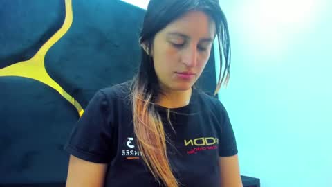 GiaRoussel online show from 25, 2, 2025