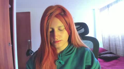 Snapshot of giaroussel chatting on 24, 4, 2026 GiaRoussel online show from 24, 4, 2026
