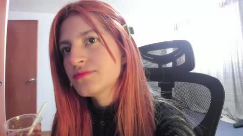 Snapshot of giaroussel chatting on 7, 5, 2026 GiaRoussel online show from 7, 5, 2026