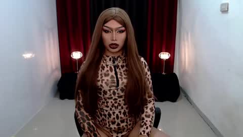 Snapshot of giaxxx01 chatting on 23, 12, 2024 Gia X online show from 23, 12, 2024