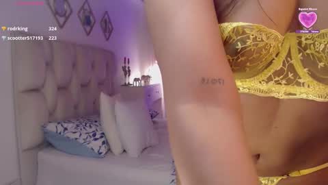 GIGI instagram gigi sj1994 online show from 10, 3, 2025