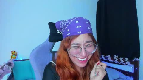 Snapshot of gigimooon chatting on 5, 11, 2025 gigimooon online show from 5, 11, 2025