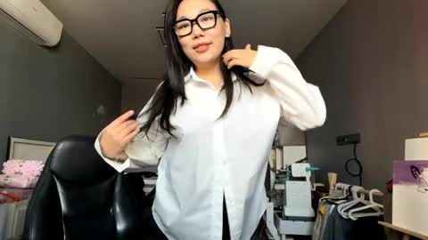 Agatha online show from 18, 4, 2026