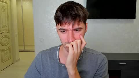 gilbertogonzales online show from 27, 2, 2025