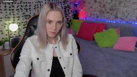 Snapshot of gina_lovelyy chatting on 29, 5, 2026 Gina online show from 29, 5, 2026