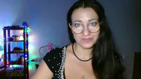 GinaONeon online show from 30, 10, 2025