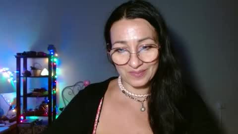 GinaONeon online show from 5, 11, 2025