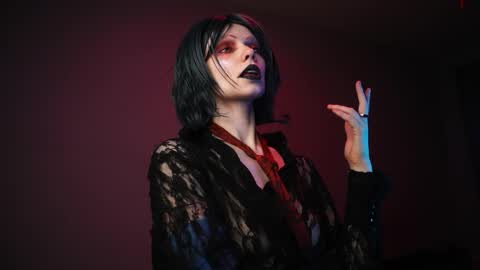        im expecting 350 thumbs up on my altar   online show from 8, 4, 2026