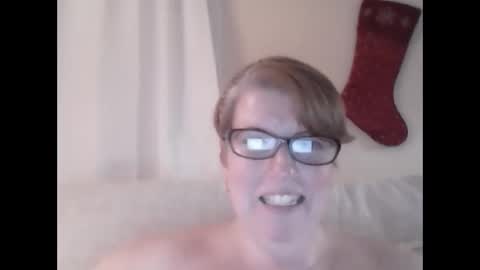 Snapshot of gingerbabe2500 chatting on 2, 12, 2025 gingerbabe2500 online show from 2, 12, 2025