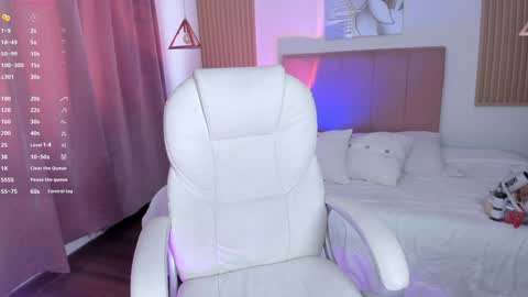 Kendall online show from 8, 2, 2025