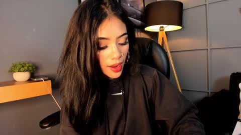 Giovanna  online show from 13, 1, 2025