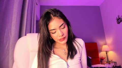 Giovanna  online show from 10, 9, 2025