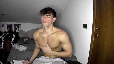 giovyyx online show from 2, 3, 2025