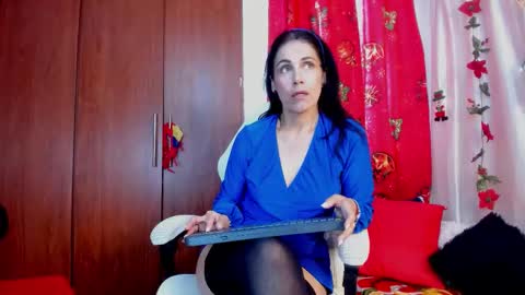 Girasol Walton online show from 8, 1, 2026