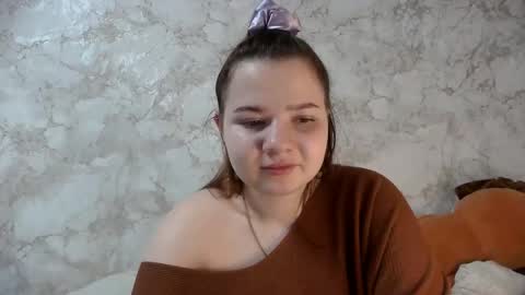 girl_cute07 online show from 17, 4, 2026