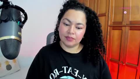 Snapshot of girl_inline chatting on 8, 3, 2026 girl_inline online show from 8, 3, 2026