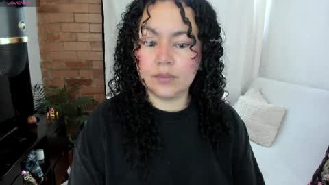 Snapshot of girl_inline chatting on 4, 4, 2026 girl_inline online show from 4, 4, 2026