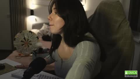 Kristin  online show from 23, 2, 2025