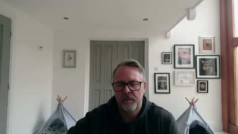 girlsandbikes online show from 23, 10, 2025