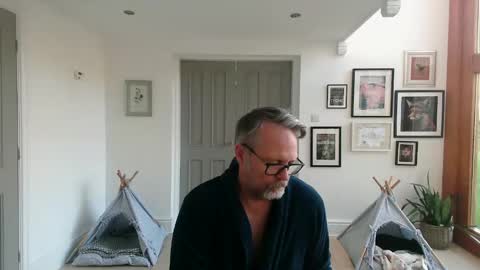 girlsandbikes online show from 2, 11, 2025