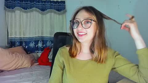 Maze    Thumbs up online show from 24, 12, 2024