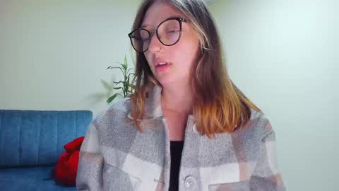 Maze    Thumbs up online show from 9, 1, 2025