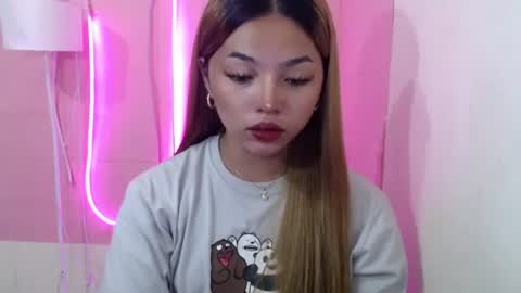 Rhaine online show from 2, 3, 2025