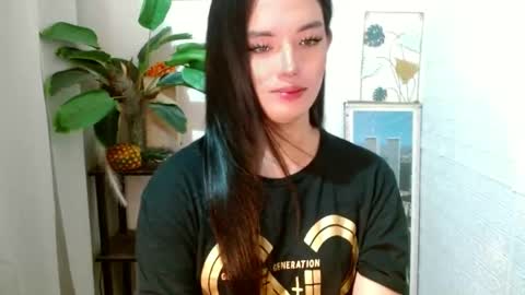 Snapshot of girlwhobelieveinmagic chatting on 11, 12, 2024 Callmenor online show from 11, 12, 2024