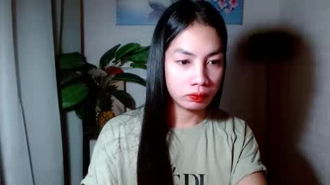 Snapshot of girlwhobelieveinmagic chatting on 24, 1, 2025 Callmenor online show from 24, 1, 2025