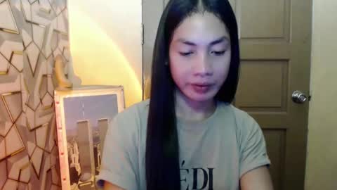 Snapshot of girlwhobelieveinmagic chatting on 24, 1, 2025 Callmenor online show from 24, 1, 2025