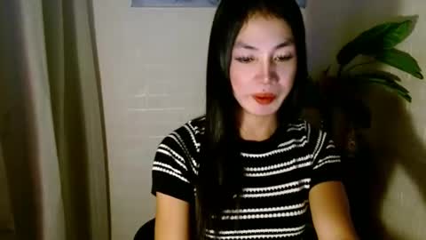 Snapshot of girlwhobelieveinmagic chatting on 4, 3, 2025 Callmenor online show from 4, 3, 2025